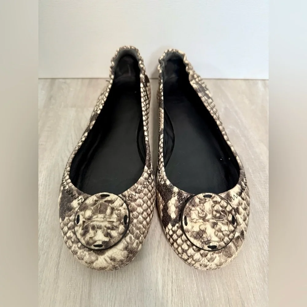 Tory Burch Minnie Travel Ballet Flats Snakeskin Print Logo Detail Women sz 7.5